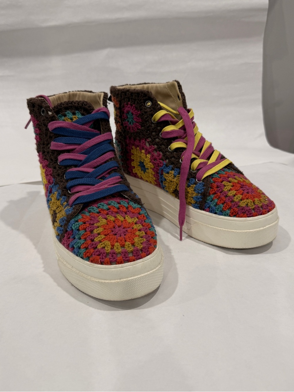 The Lucky Brand Curla Crochet Platform Sneaker 8.5